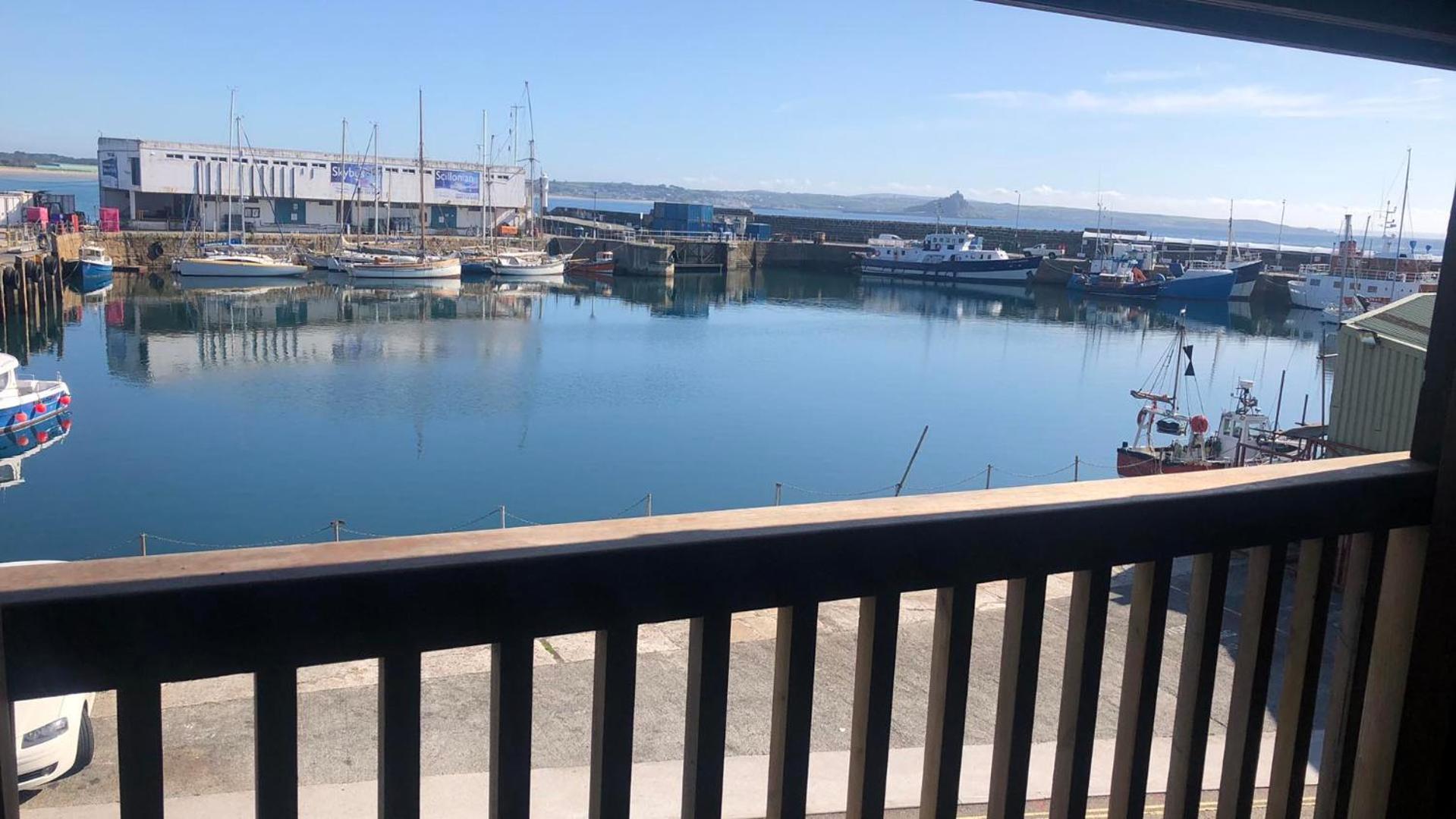 Sail Loft Lookout - Modern Harbourside Apartment With Character Features - 101 Πενζάνς Εξωτερικό φωτογραφία